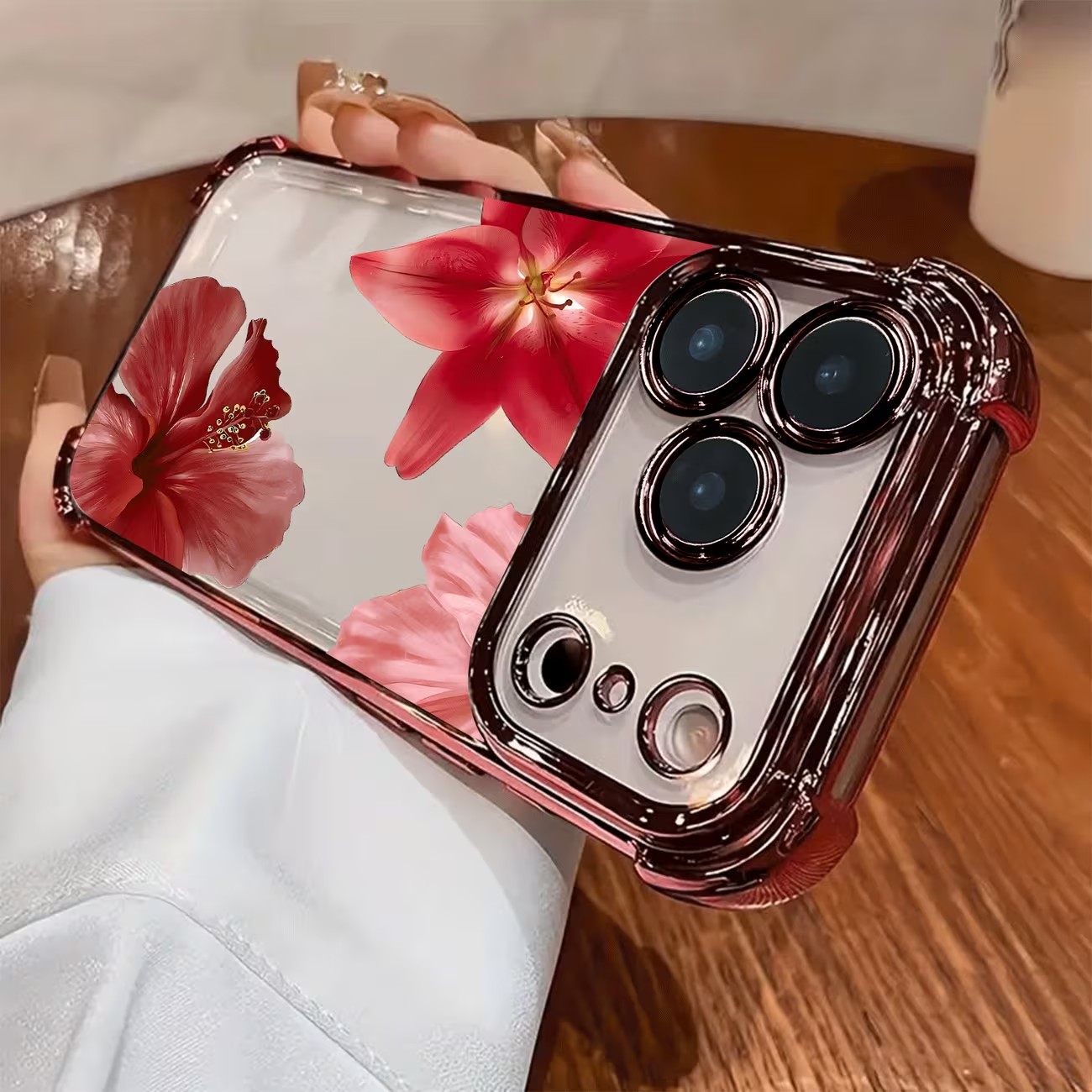 Simpele bloemenprint telefoonh - Apple Iphone 15 recensie en prijs
