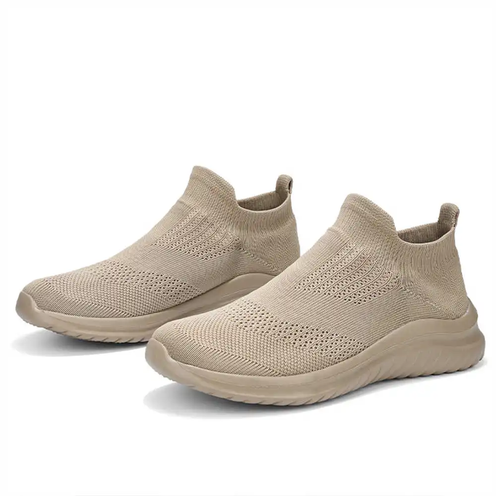 Beige Zachte Nieuwe Nieuwighei - Luxury Lifestyle Dark recensie en prijs